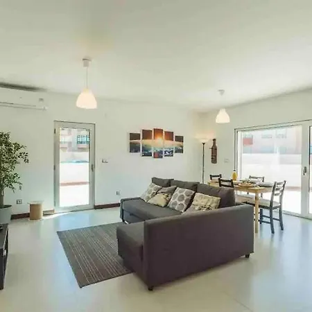 Beautiful 2 Bed By The Atouguia Da Baleia